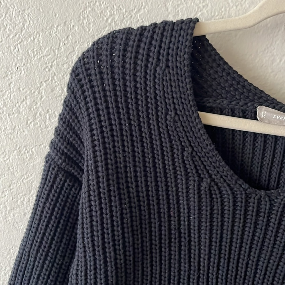 ✨Everlane Black V-Neck Chunky Knit Sweater